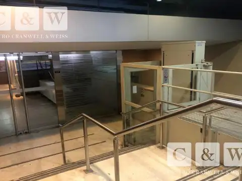 Oficina Monoambiente con 4 baños