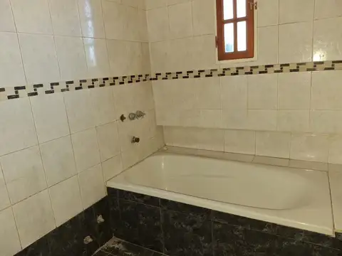 Depto Tipo Casa en Venta en Cipolletti, USD 190.000