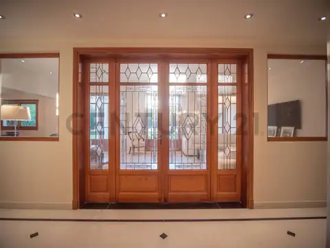 Casa en Venta en City Bell, USD 980.000