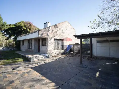 Casa 8 ambientes con 1 baño