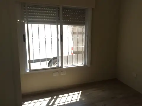 Casa en Alquiler con 1 cochera