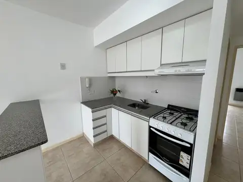 Depto Tipo Casa en Venta en Castelar Norte, USD 83.000