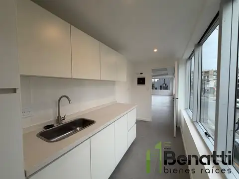 OFICINA COMERCIAL A ESTRENAR. 126 M2 TOTALES
