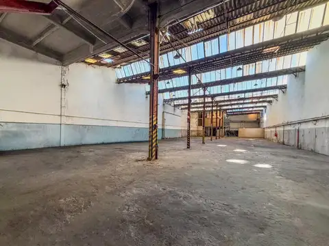 ALQUILER - DEPOSITO - LA BOCA - 1600 M2 - MIXTURA 4