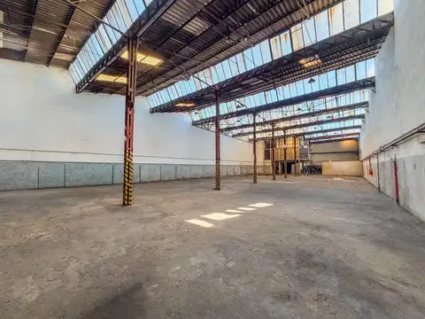 ALQUILER - DEPOSITO - LA BOCA - 1600 M2 - MIXTURA 4