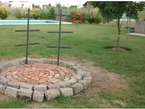 Encantadora Casa Estilo Cabaña en Punta Chacra, Roldán