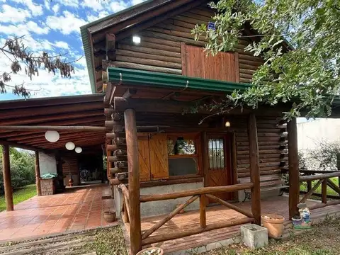 Encantadora Casa Estilo Cabaña en Punta Chacra, Roldán