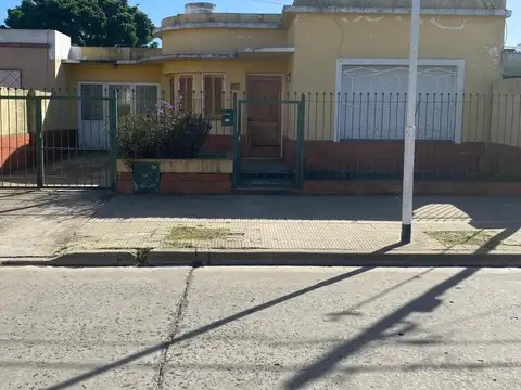VENTA  - CASA - San Pedro (Bs.As) - Colon N.º460.