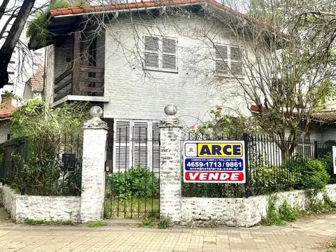 CASA EN VENTA EN HAEDO A RECICLAR