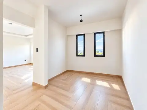 Casa en Venta con 6 cocheras