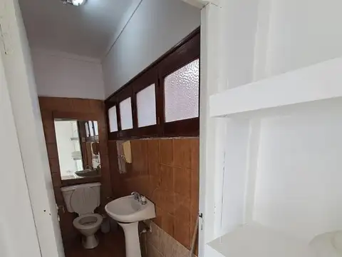 Casa 6 ambientes con 3 baños