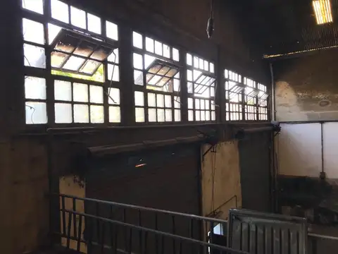 Cnel. Salvadores 687 Galpón en  la Boca.