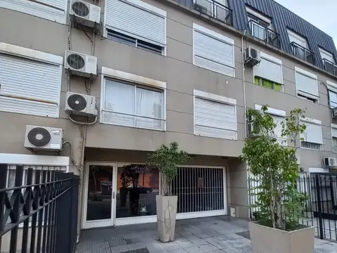 Departamento 2 Amb. al Frente - Excelente 