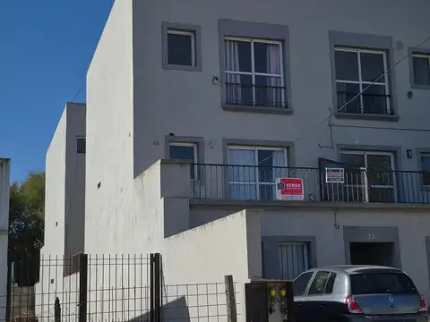 DUPLEX  CON BUENA UBICACION