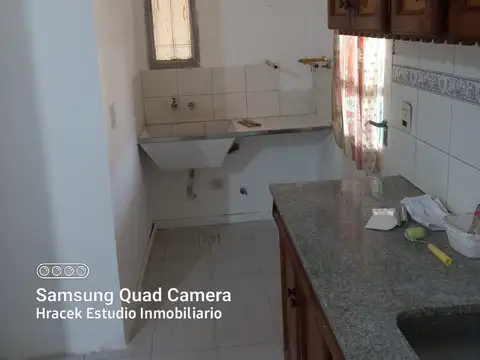 Alquiler Casa tres dormitorios en Castelar Sur