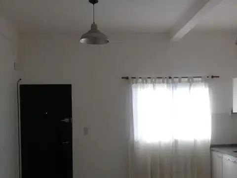 Depto Tipo Casa en Alquiler de 2 ambientes