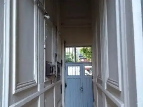 Depto Tipo Casa en Venta 100 años