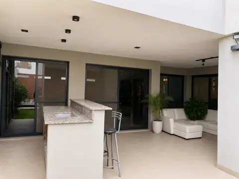 Casa en Venta al Noroeste