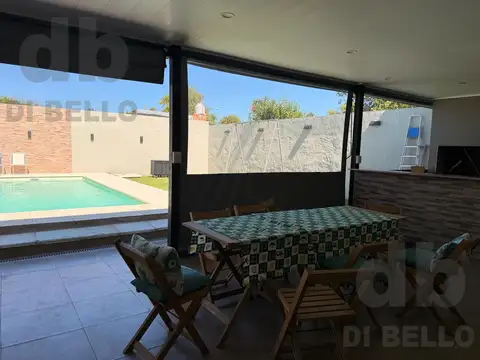 Casa en Venta en Zárate, USD 140.000