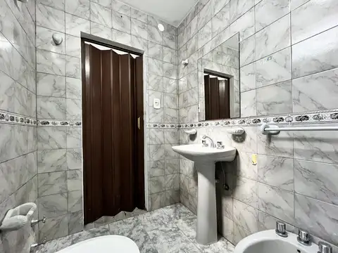 Depto Tipo Casa en Venta 50 años