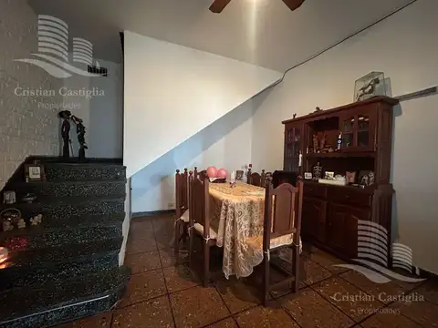 Depto Tipo Casa en Venta con 1 cocheras