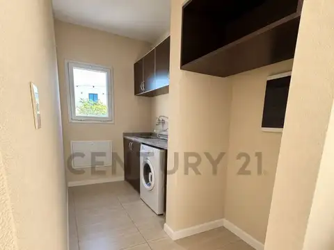 Casa en Venta en El Cantón - Barrio Golf, USD 219.000