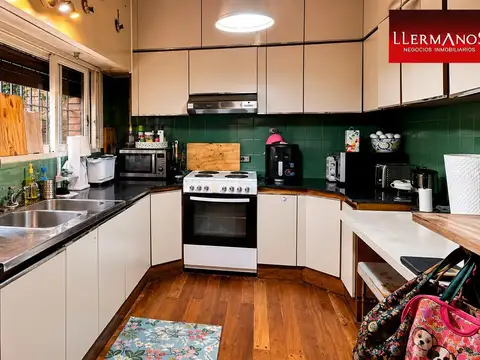 Casa 5 ambientes con 3 baños
