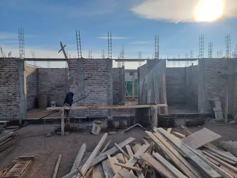 Venta Exclusiva Casa en Obra en Lar de Boedo