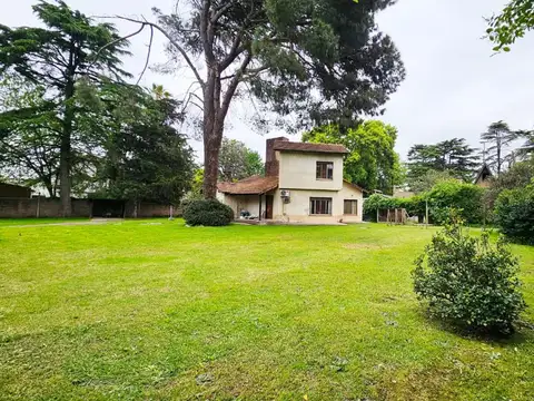 VENTA CASA 4 AMB EN LA REJA GRAN PARQUE