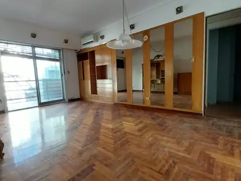 Franklin 585 , Piso 2