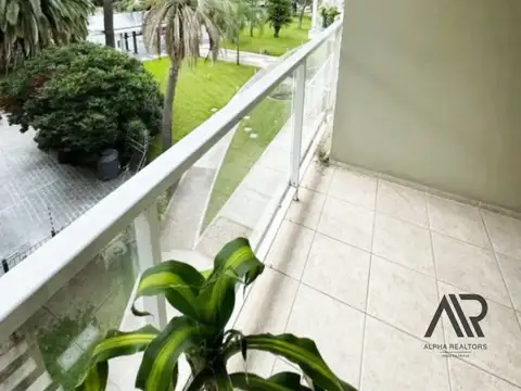 VENTA APTO con RENTA  1 DORM * TORRES DEL PRADO * 100
