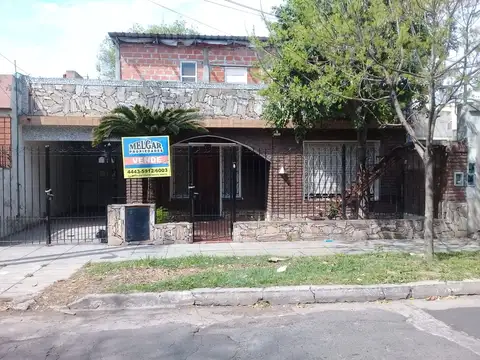 CASA AMERICANA TRES AMBIENTES A 1CDA AV MARCONI