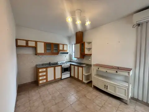 Depto Tipo Casa en Alquiler de 2 dormitorios