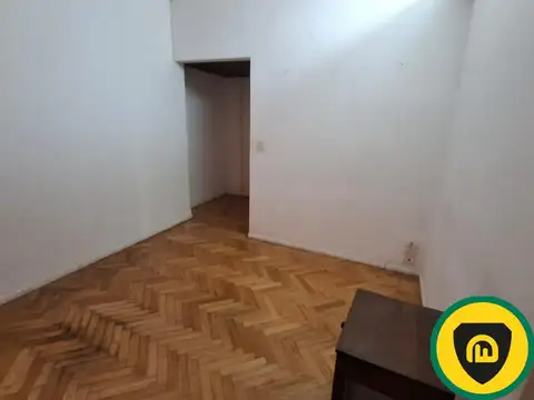 Departamento en  VENTA -  3 ambientes con patio CABA