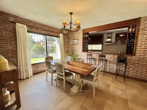 Venta espectacular casa en Punta del Este, Pinares - 4 dormitorios