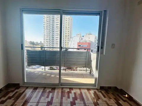 Departamento en Alquiler en Coghlan, $ 680.000