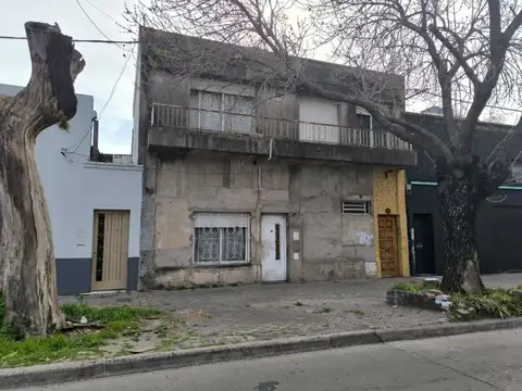 VENTA CASA 4 DORMITORIOS CASTELLANOS 1730