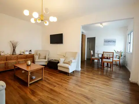 Venta apartamento tipo casa dos dormitorios Buceo