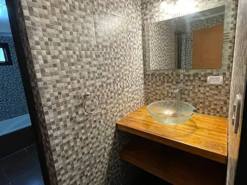 Casa 5 ambientes con 1 baño