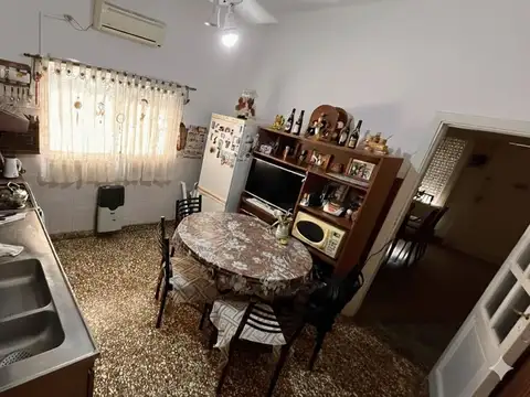 Depto Tipo Casa en Venta 52 años