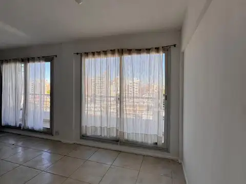 MONOAMBIENTE AMPLIO