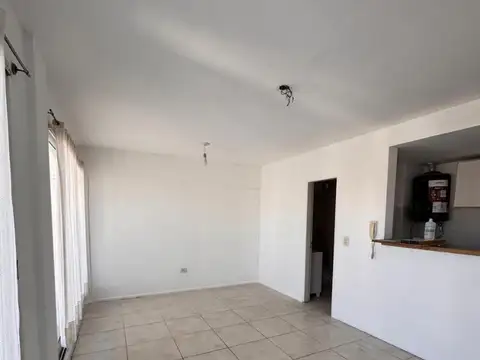 Departamento en Alquiler en Luis Agote, $ 420.000