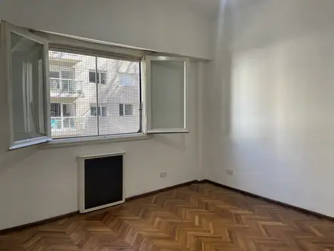 2 ambientes al frente en excelente estado