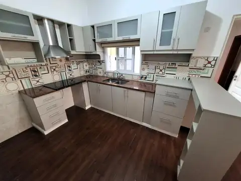 Depto Tipo Casa 2 ambientes con 1 baño
