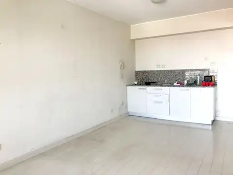 Av. Juan de Garay al 700