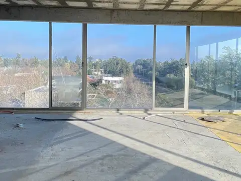 Schweitzer 8800, Piso 4