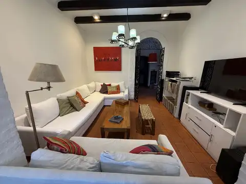 Casa en Alquiler Temporal con 1 cochera