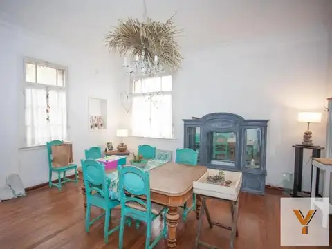 Casa 5 ambientes con 2 baños