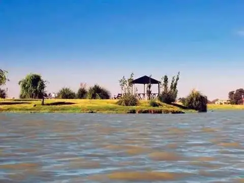 Terreno en venta - 1760mts2 - Club de Campo El Mirador, Coronel Brandsen