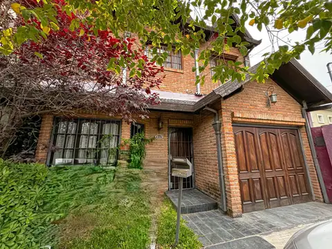 CASA EN VENTA EN CASTELAR NORTE 